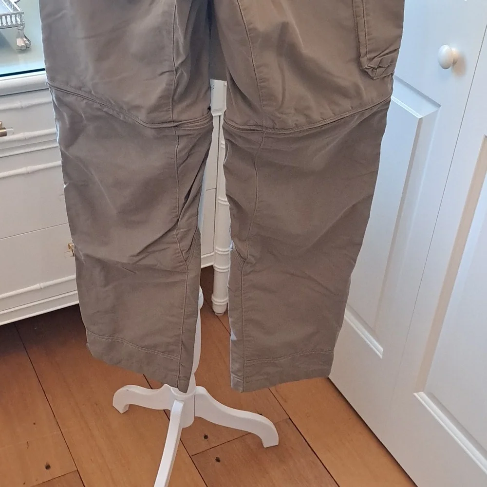 NWOT KUHL Mens Liberator Convertible Army Green Pants/Shorts Pockets S-30x32‎